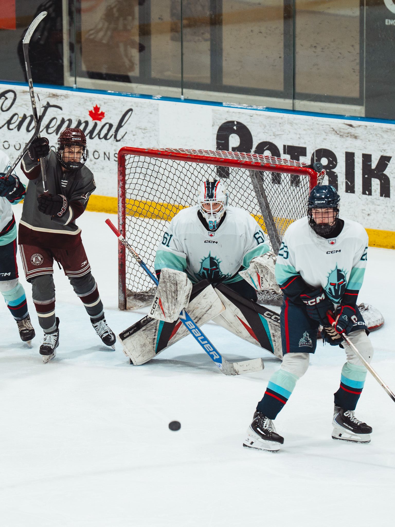 Crease with traffic in front